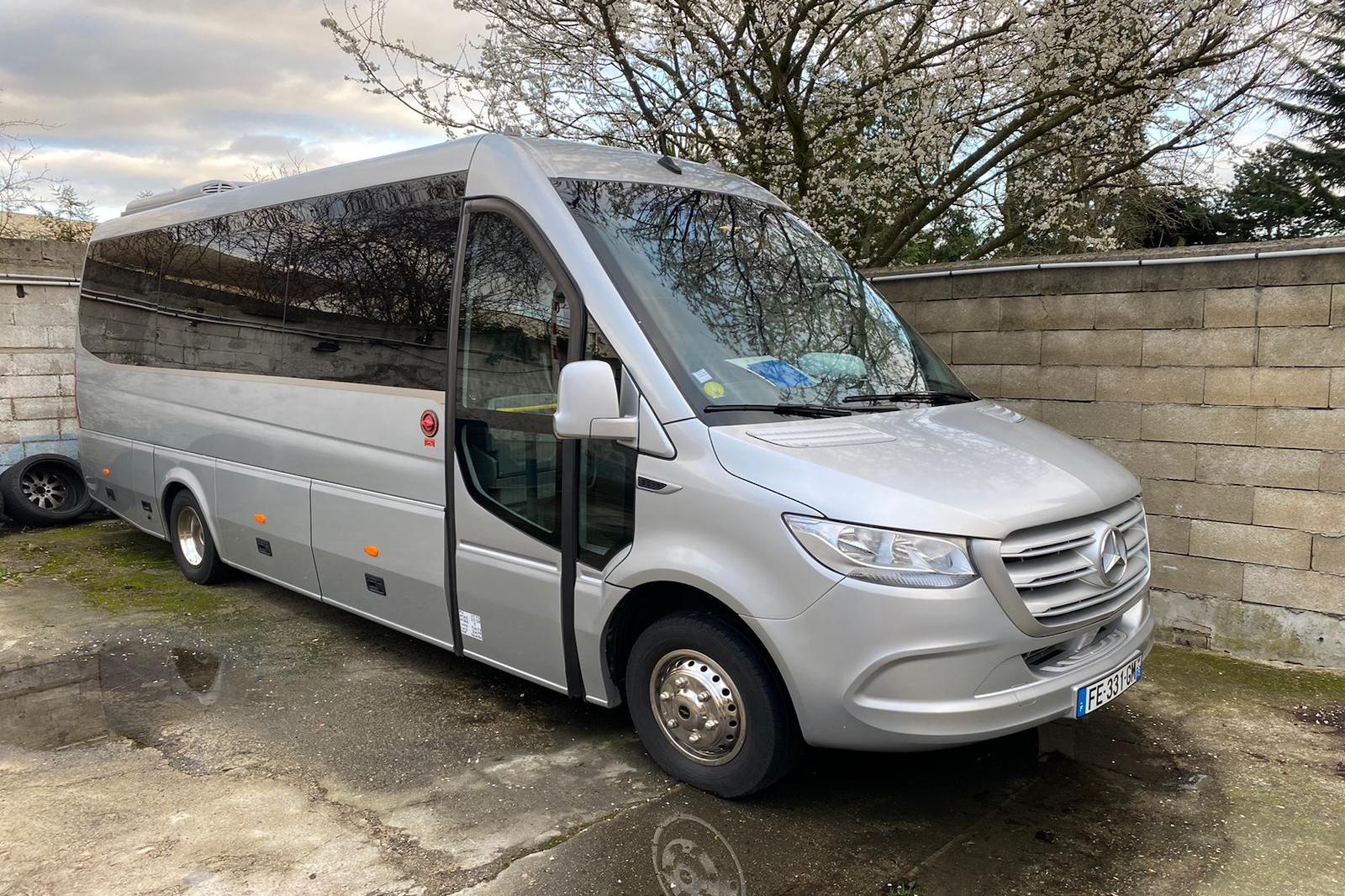 minibus